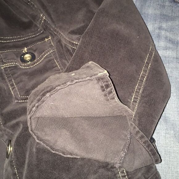 Very Cute American Eagle Outfitter Corduroy jacket - Picture 6 of 8
